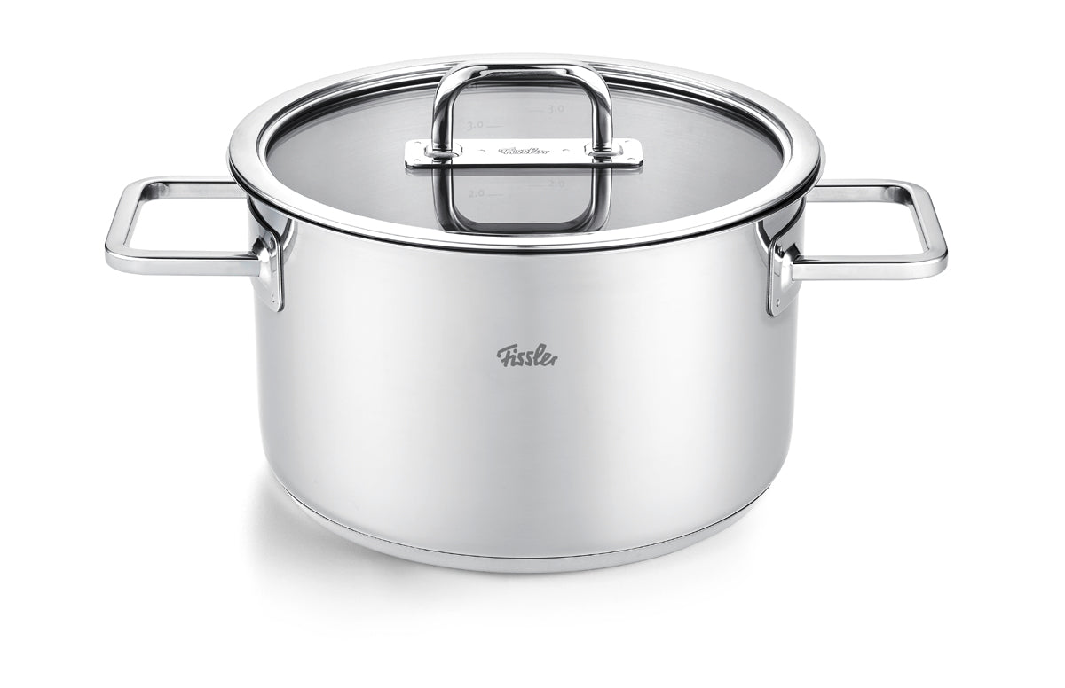 Viseo® Pro Cooking Pot: premium stainless steel, Glass Lid, square handles. Fissler logo, "Made in Germany", timeless design.