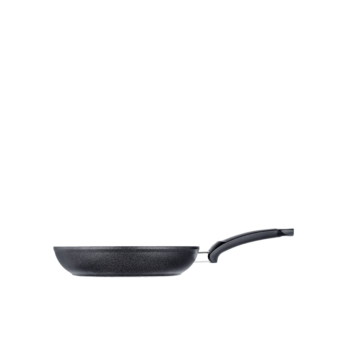 Fissler Levital®+ Classic Frying Pan: recycled aluminum, black Non-Stick Coating, speckled finish, ergonomic handle - precision meets timeless design.